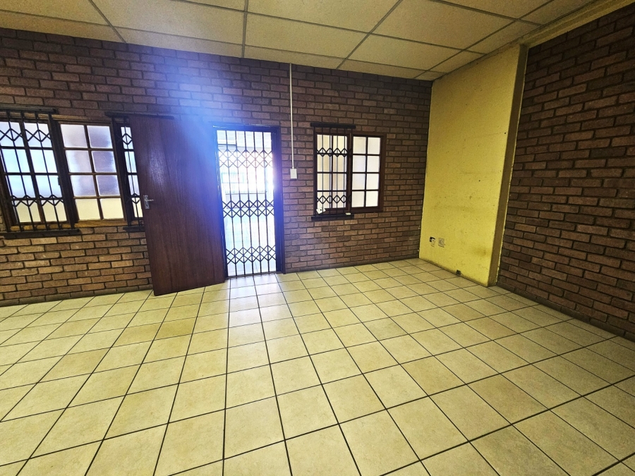 To Let Commercial Property for Rent in Rustenburg Rural North West